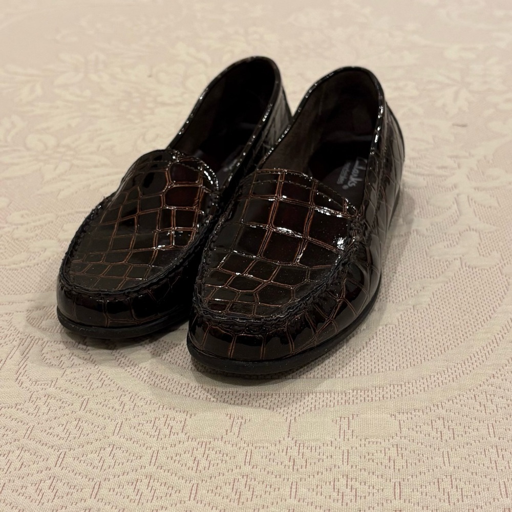 Clarks Brown Croc 3/4 Inch Heel
